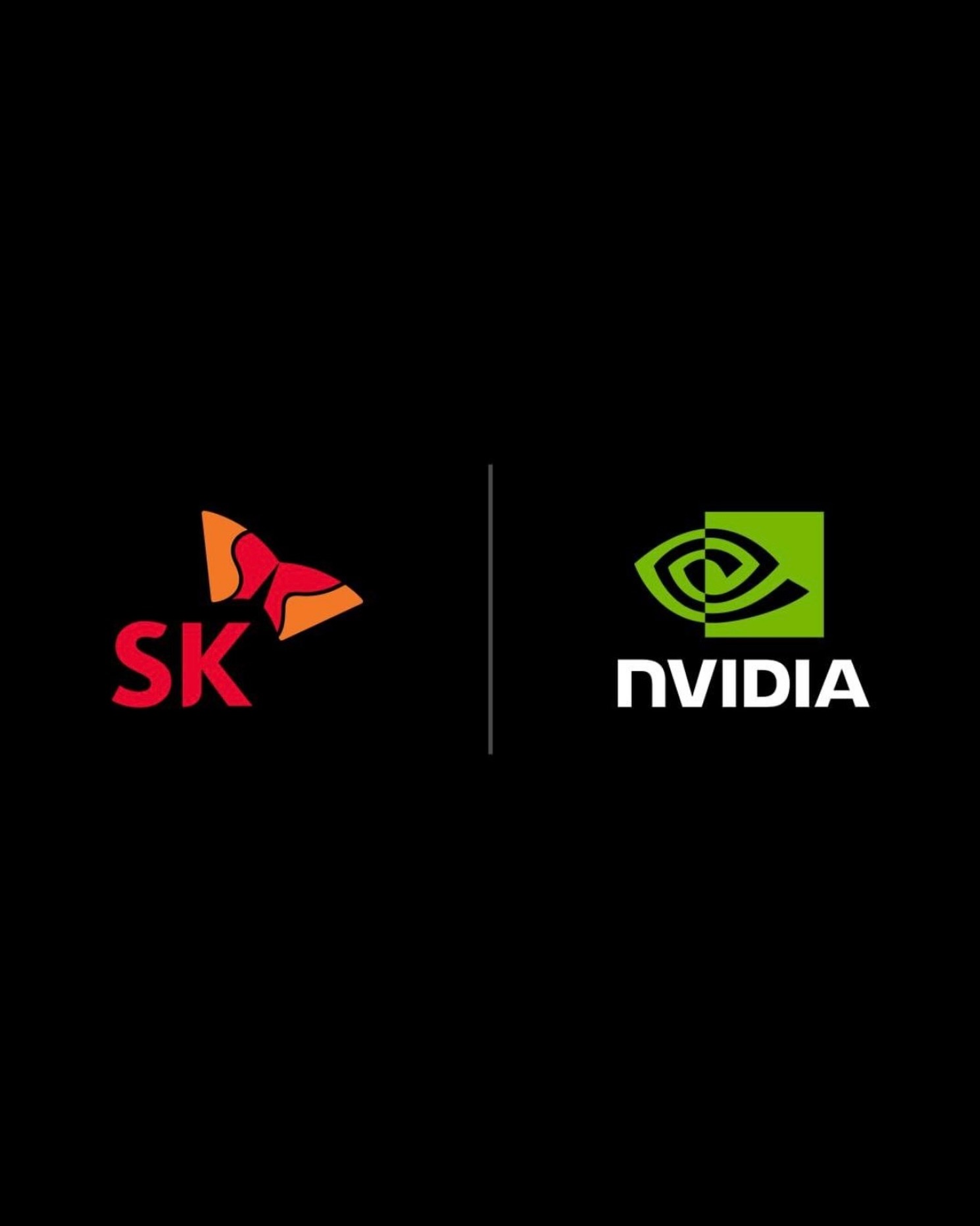SK그룹과 NVIDIA가 AI 팩토리 구축 및 
차세대 AI 메모리 개발을 중심으로 한 대규모 AI 협력을 발표했습니다.

SK하이닉스는 NVIDIA와 함께
HBM을 포함한 차세대 AI 메모리를 공동 개발하며, 
AI 인프라 혁신을 뒷받침할 핵심 기술 경쟁력을 더욱 강화해 나갑니다.

#SK하이닉스 #NVIDIA #HBM #AIMemory #AI